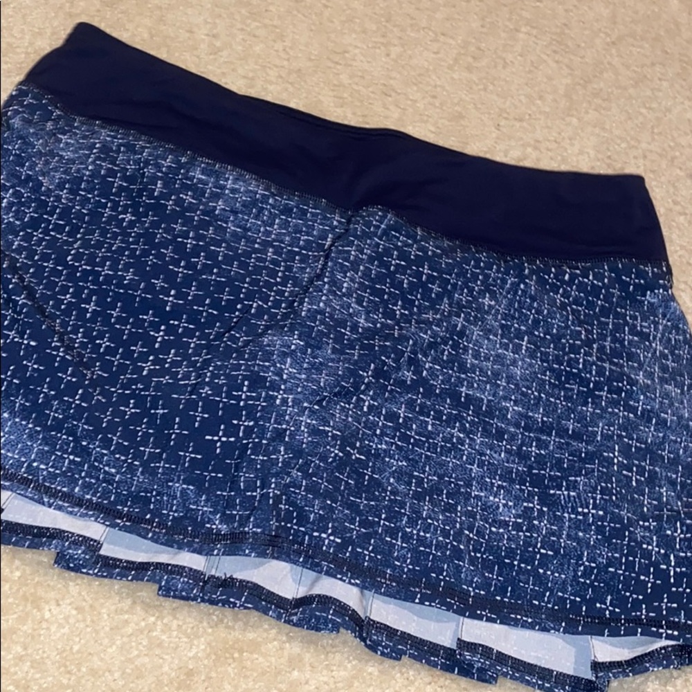 Lululemon pace rival skirt